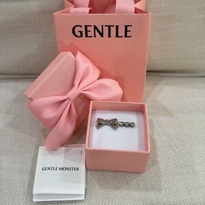 Gentle monster Jennie sunglasses charm